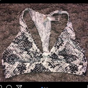 VS sports bra